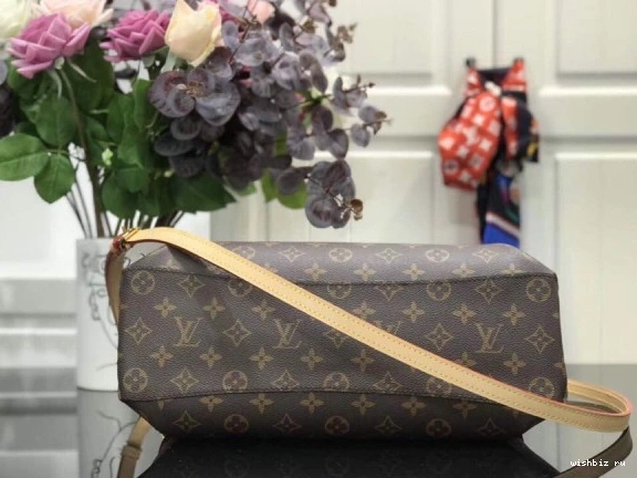 WIS RIVOLI MM VUITTON LOUIS 1223